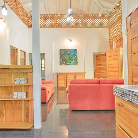 La Rana De Cahuita Villa Exterior photo