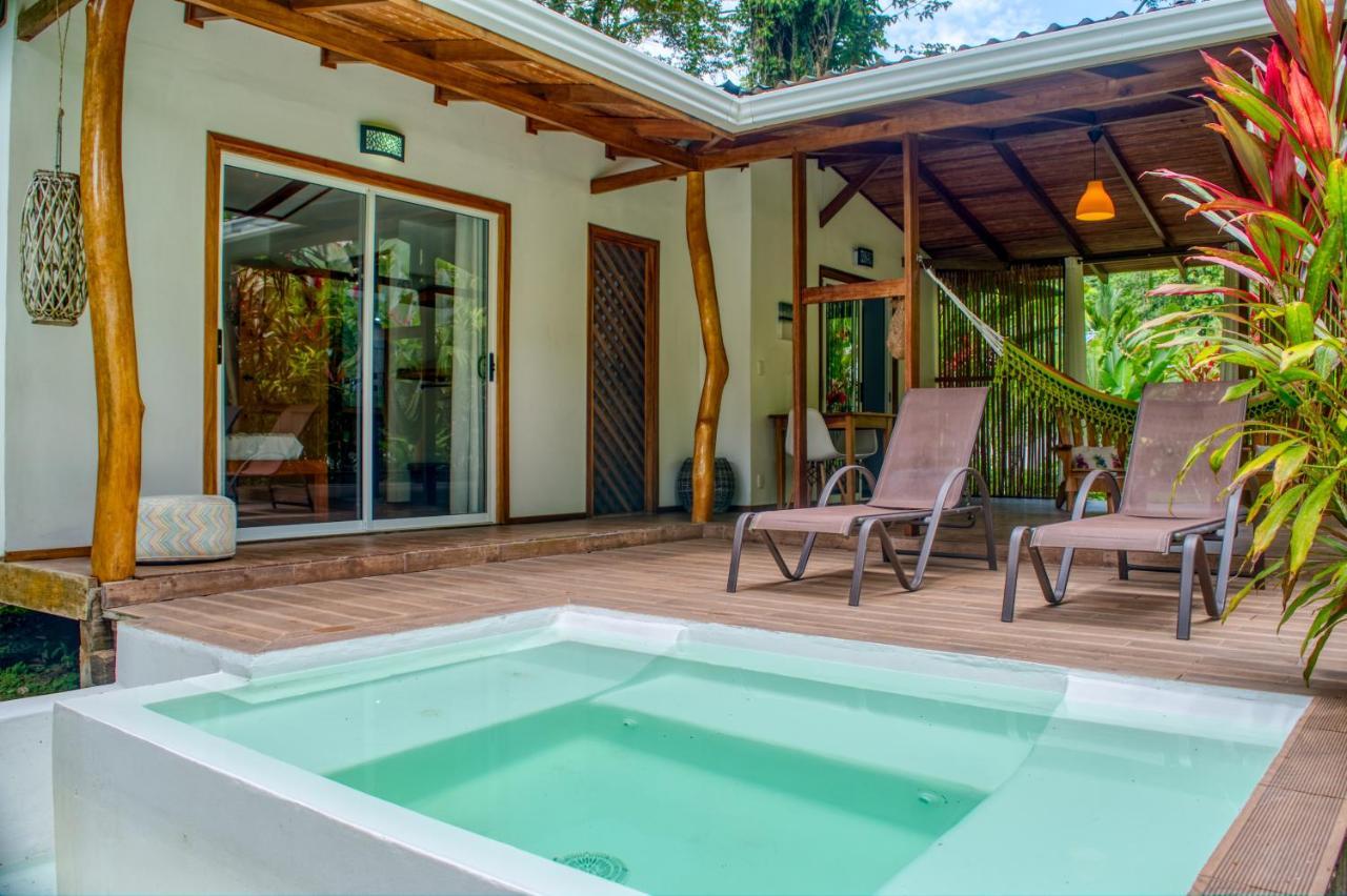 La Rana De Cahuita Villa Exterior photo