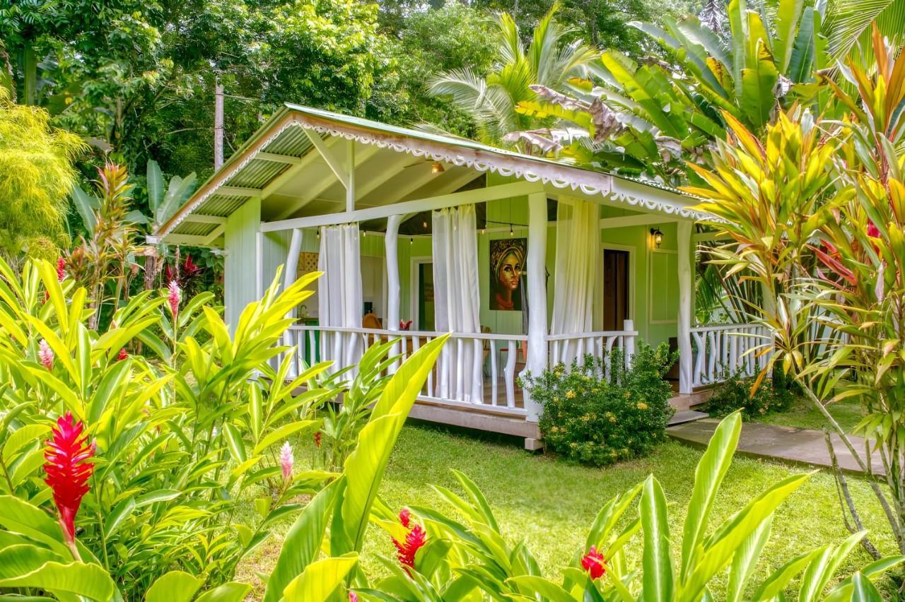 La Rana De Cahuita Villa Exterior photo