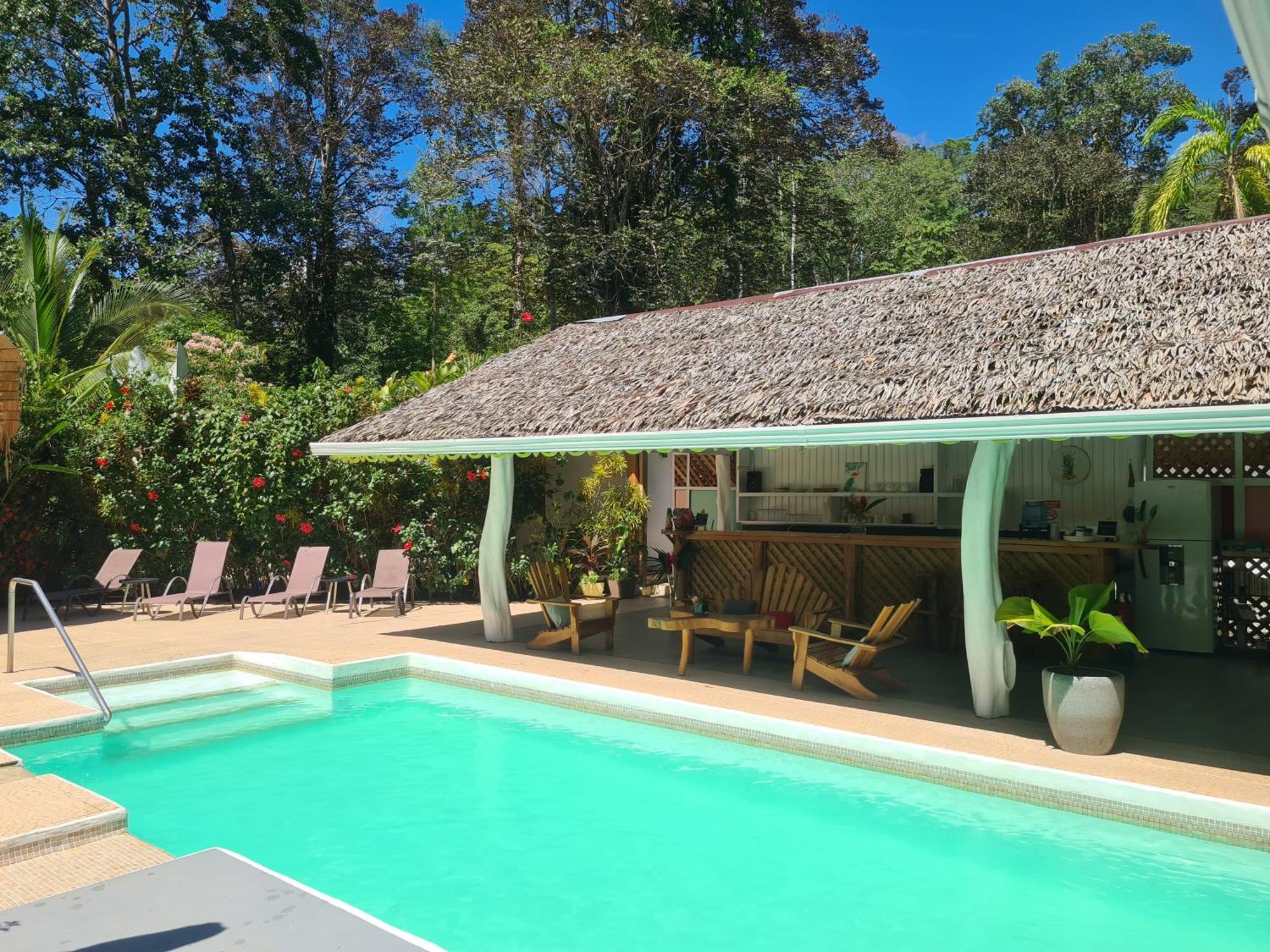 La Rana De Cahuita Villa Exterior photo